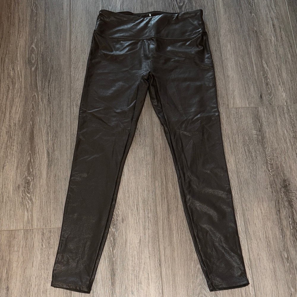 Sleek Olive Green Leggings